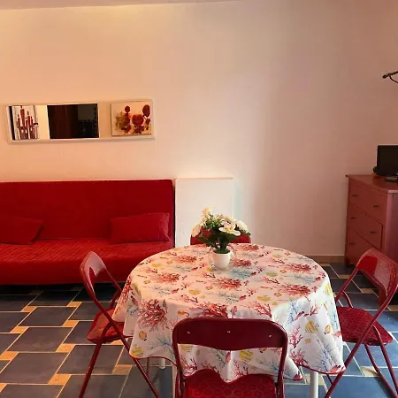 Oleandri Rossi Apartment *